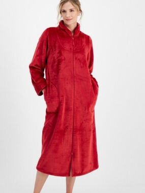 NWT Size Small‎ Charter Club Plush Robe